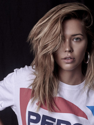 SANDRA KUBICKA for Hiro Magazine, 2017