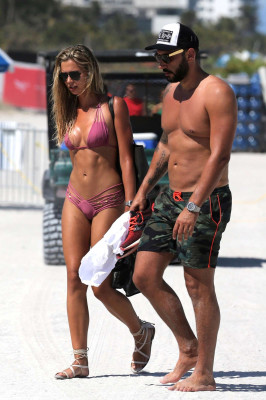 Sandra Kubicka in Pink Bikini at the beach in Miami