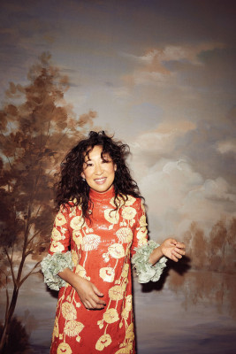 Sandra Oh by Zoë MacConnell for Emmy Magazine // 2021