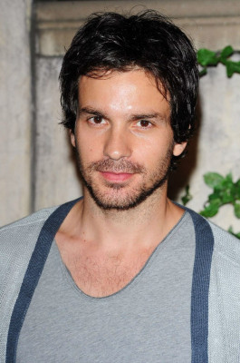 photo 5 in Santiago Cabrera gallery [id627264] 2013-04-23 00:00:00