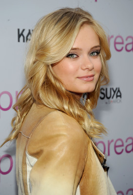 photo 12 in Sara Paxton gallery [id233619] 2010-01-15 00:00:00