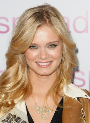 Sara Paxton pic #233620