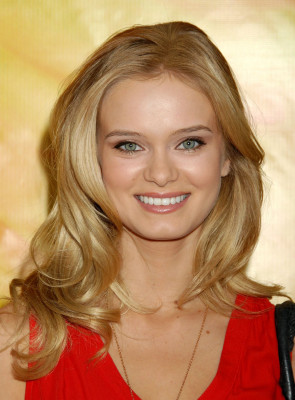 Sara Paxton pic #198129