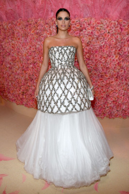 Sara Sampaio – 2019 Met Gala