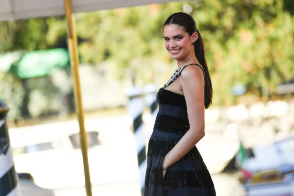 Sara Sampaio - Arriving at the 78th Venice IFF 09/01/2021