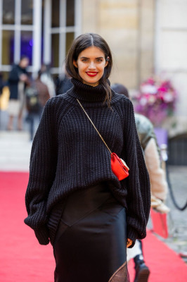 Sara Sampaio – 2023 La Maison Vivier Fashion Show in Paris