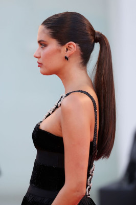 Sara Sampaio - &quot;Madres Paralelas&quot; Red Carpet at the 78th Venice IFF 09/01/2021