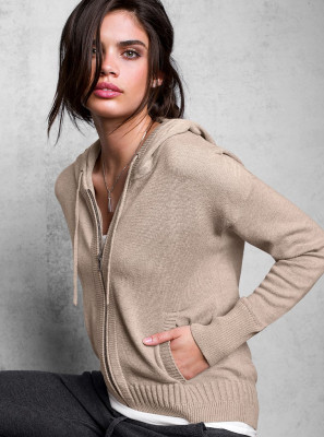 photo 18 in Sara Sampaio gallery [id649528] 2013-07-13 00:00:00