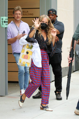 Sarah Jessica Parker - &#039;And Just Like That&#039; Set in New York 08/30/2021