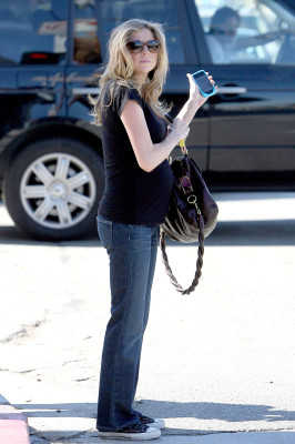 photo 15 in Sarah Chalke gallery [id585610] 2012-11-24 00:00:00