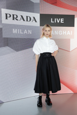 Sarah Gadon-Prada Spring/Summer 2022 Womenswear Fashion Show