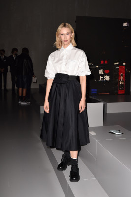 Sarah Gadon-Prada Spring/Summer 2022 Womenswear Fashion Show