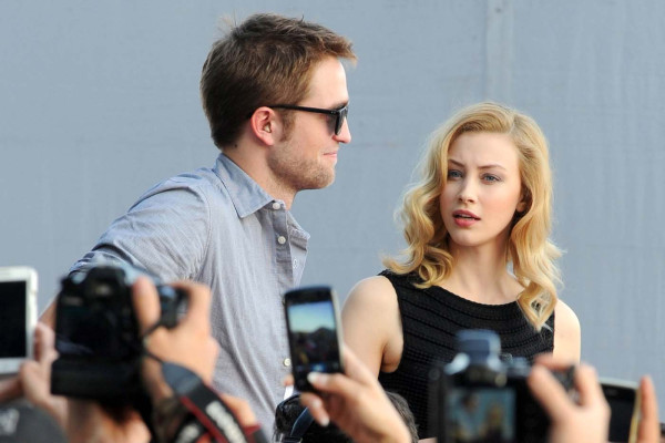 photo 22 in Sarah Gadon gallery [id597022] 2013-01-21 00:00:00