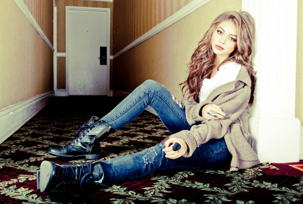 Sarah Hyland pic #532151