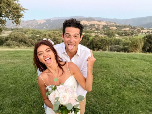 Sarah Hyland 02/28/2021