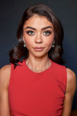 SARAH HYLAND – TCA Winter 2020 Portraits