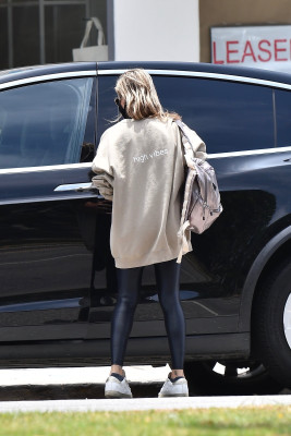 Sarah Michelle Gellar is seen at her Yoga Class 23.06.2020