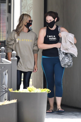 Sarah Michelle Gellar is seen at her Yoga Class 23.06.2020