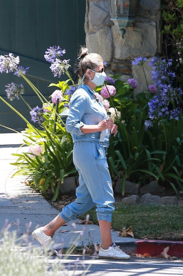 Sarah Michelle Gellar is seen in Brentwood 06.07.2020