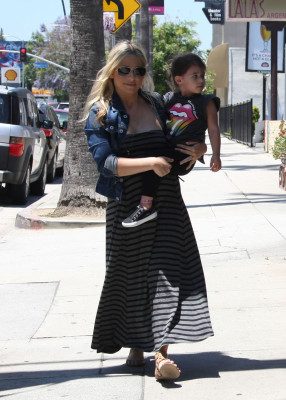photo 8 in Sarah Michelle Gellar gallery [id530516] 2012-07-04 00:00:00