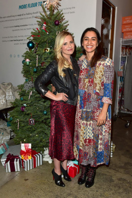 Sarah Michelle Gellar – Holiday Cookie Part in LA 12/12/2018