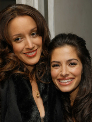 Sarah Shahi pic #225301
