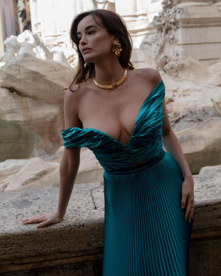 Sarah Stephens for L’IDÉE EMPRESS collection