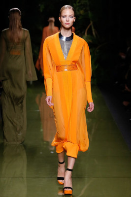 Sasha Luss - Balmain Spring/Summer Fashion Show in Paris