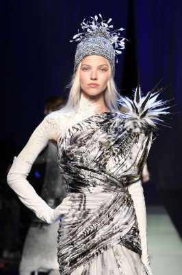 Sasha Luss pic #982134