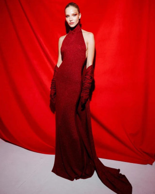 Sasha Luss at the Vogue's party (December 2021)