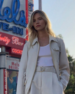 SASHA LUSS for Eescada Spring/Summer 2020