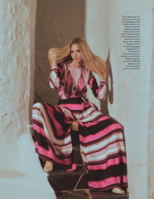 SASHA LUSS in Elle Magazine, Italy May 2020