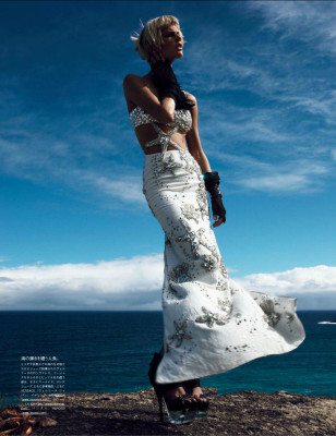 Saskia de Brauw ~ Vogue Japan May 2012 by Patrick Demarchelier