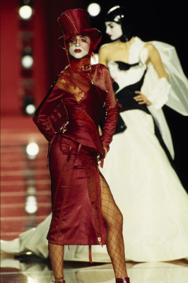 Satya Arteau for Dior Fall 2000 Couture
