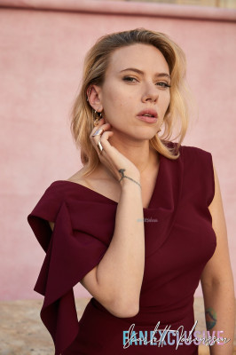 Scarlett Johansson by Zoe McConnell for The Hollywood Reporter 08/02/2019
