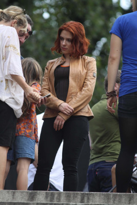 Scarlett Johansson - The Avengers (2012) On Set in New York 09/02/2011
