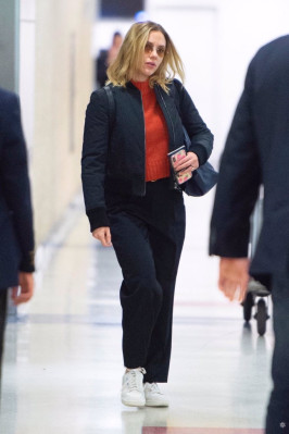Scarlett Johansson - JFK Airport in New York 10/03/2019