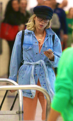 Scarlett Johansson - JFK Airport in New York 09/06/2019