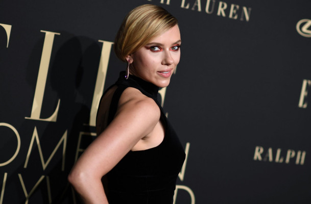 Scarlett Johansson - Elle Women in Hollywood Celebration in Los Angeles 10/14/19