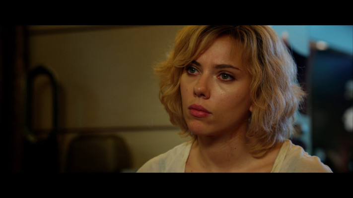 Scarlett Johansson - Lucy (2014)