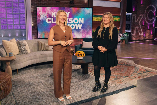 Scarlett Johansson - The Kelly Clarkson Show in Los Angeles 09/22/2022