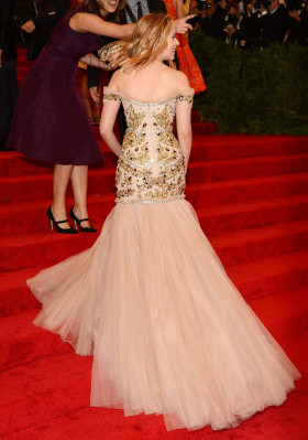 photo 24 in Scarlett Johansson gallery [id510027] 2012-05-13 00:00:00