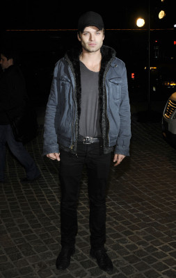 Sebastian Stan pic #824115