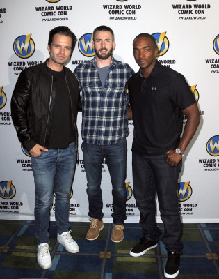 Sebastian Stan pic #904101