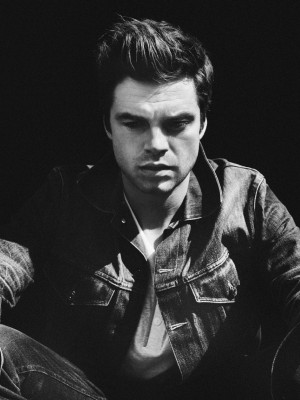 Sebastian Stan pic #778135