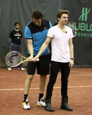Sebastian Stan pic #772488