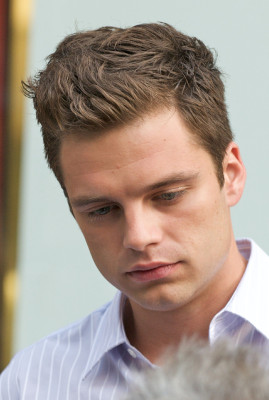 Sebastian Stan pic #805737