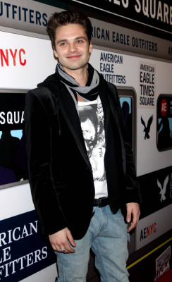 Sebastian Stan pic #835988
