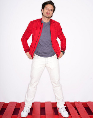 Sebastian Stan pic #889637