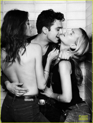Sebastian Stan pic #772487